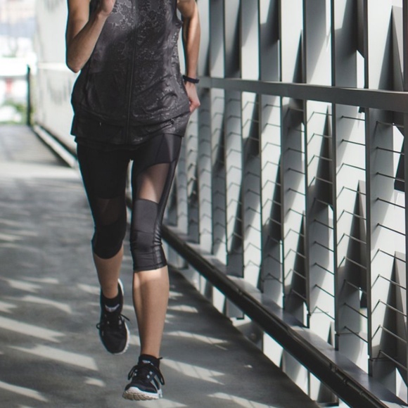 Lululemon Light Speed Vest size 10 - Picture 2 of 10